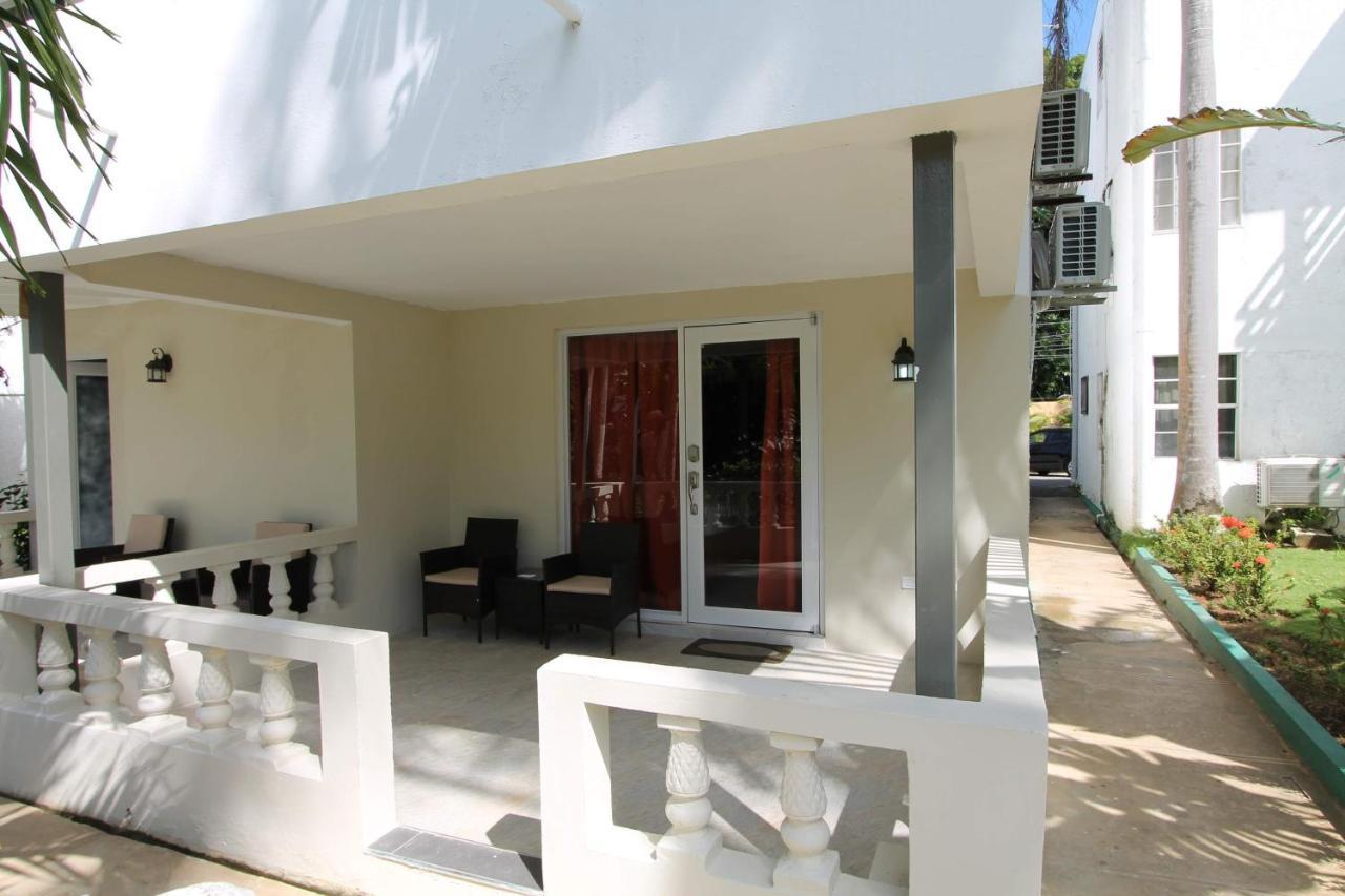 Sand And Blue Seas Negril Exterior photo